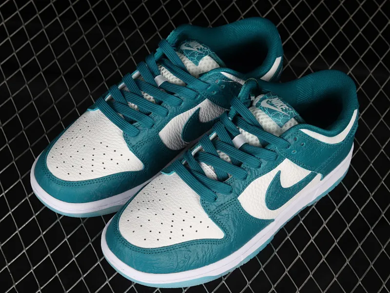 All Categories Nk SB Dunk Series Nk SB Dunk Low Low-top sneakers F version Nk Dunk Low "Ocean" Blue Ocean SB smashed backboard fashion casual sneakers DV3029-100